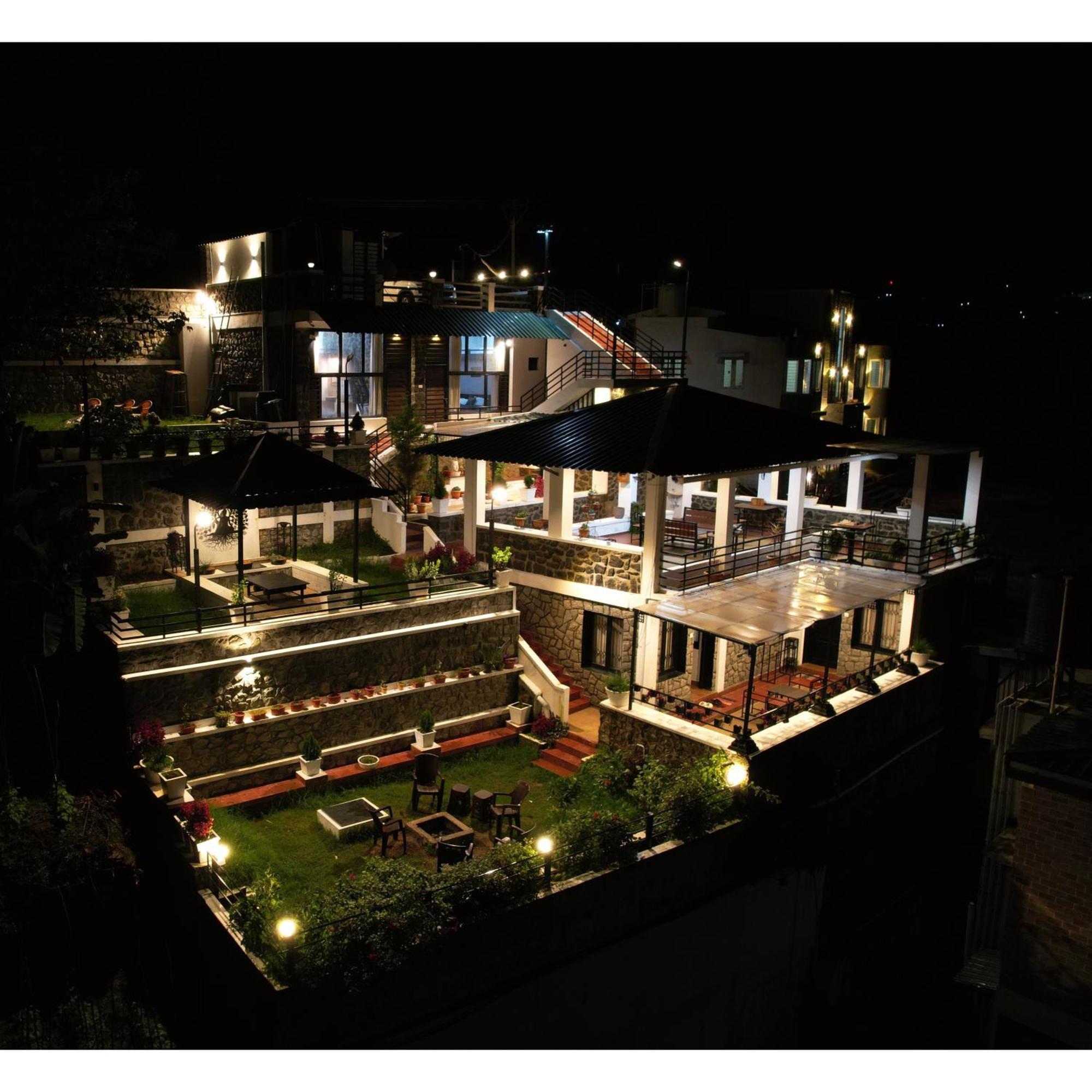 Thesula Valley Lodge *