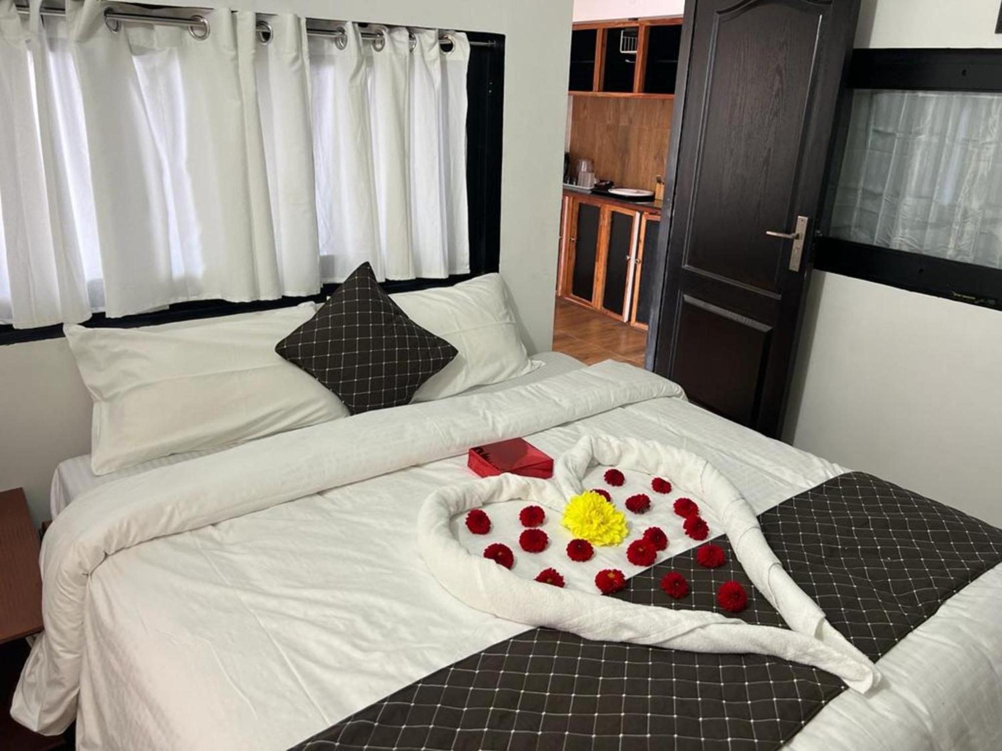Thesula Valley Lodge *